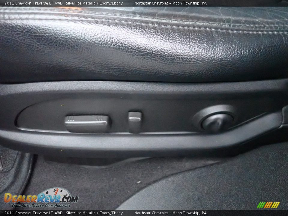 2011 Chevrolet Traverse LT AWD Silver Ice Metallic / Ebony/Ebony Photo #25