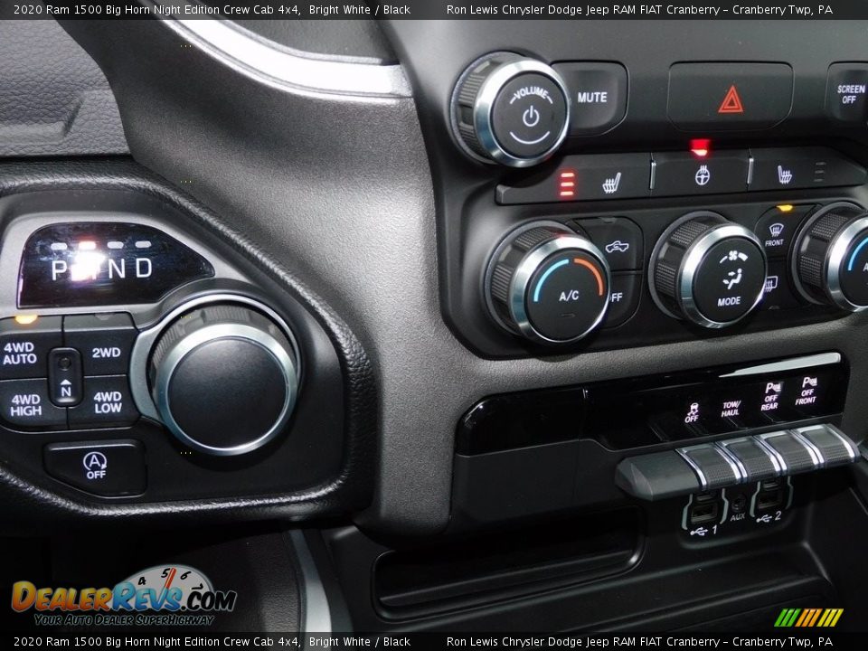 2020 Ram 1500 Big Horn Night Edition Crew Cab 4x4 Bright White / Black Photo #18