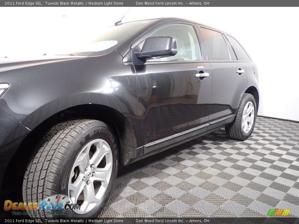 2011 Ford Edge SEL Tuxedo Black Metallic / Medium Light Stone Photo #9