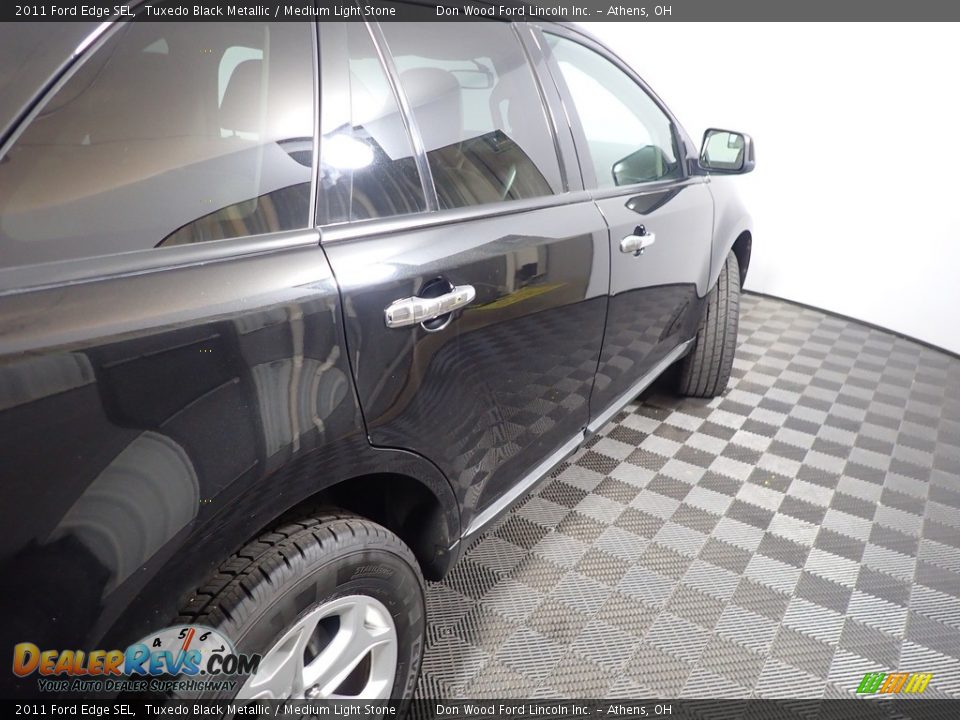 2011 Ford Edge SEL Tuxedo Black Metallic / Medium Light Stone Photo #18