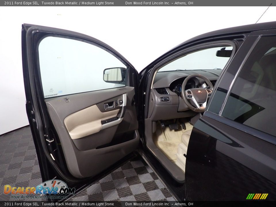 2011 Ford Edge SEL Tuxedo Black Metallic / Medium Light Stone Photo #21