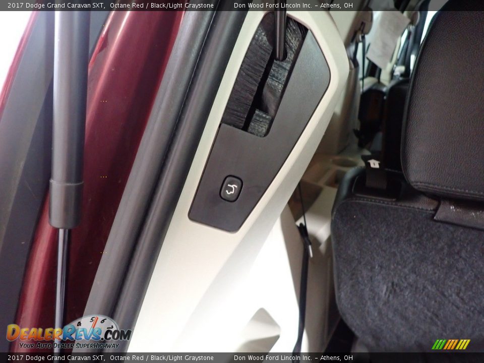 2017 Dodge Grand Caravan SXT Octane Red / Black/Light Graystone Photo #14