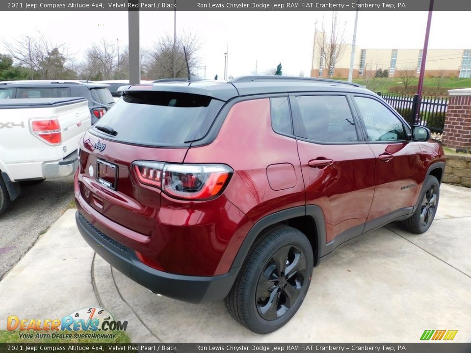 2021 Jeep Compass Altitude 4x4 Velvet Red Pearl / Black Photo #5