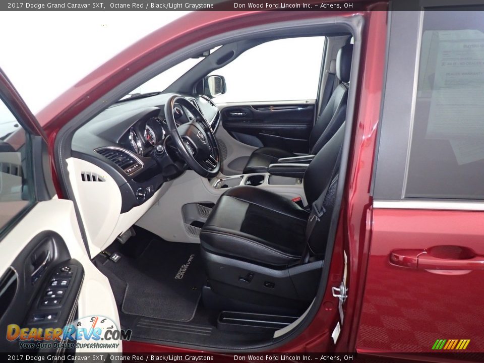 2017 Dodge Grand Caravan SXT Octane Red / Black/Light Graystone Photo #23