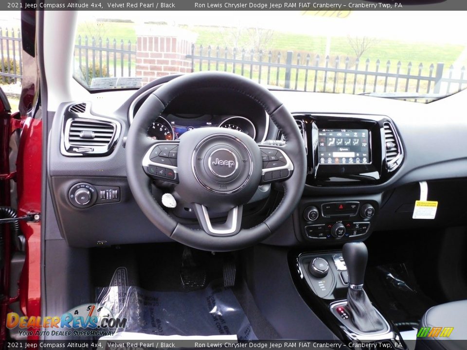 Dashboard of 2021 Jeep Compass Altitude 4x4 Photo #13