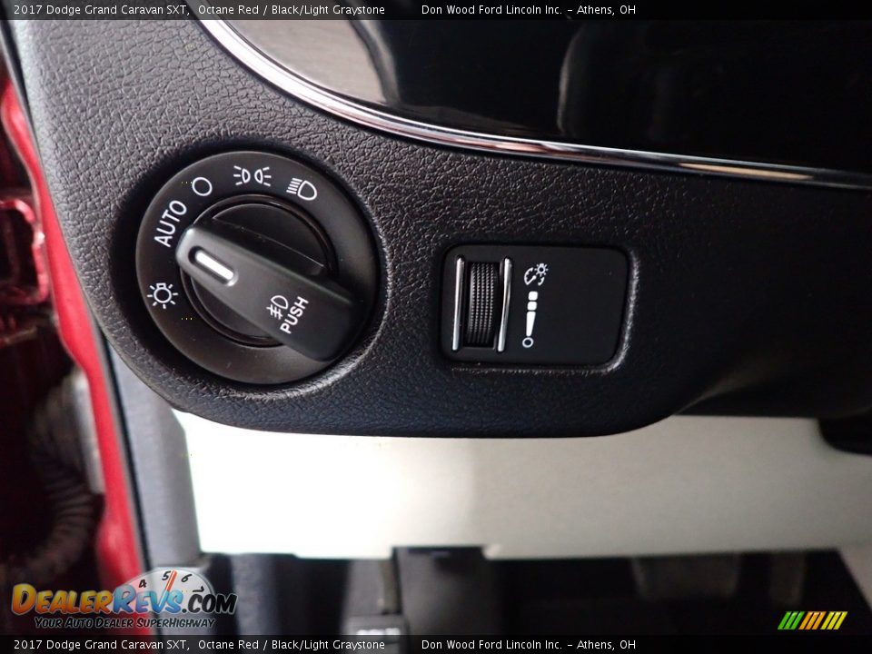 2017 Dodge Grand Caravan SXT Octane Red / Black/Light Graystone Photo #30