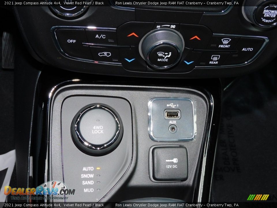 Controls of 2021 Jeep Compass Altitude 4x4 Photo #18