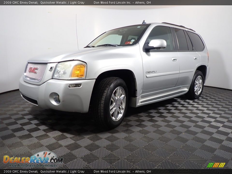 2009 GMC Envoy Denali Quicksilver Metallic / Light Gray Photo #7