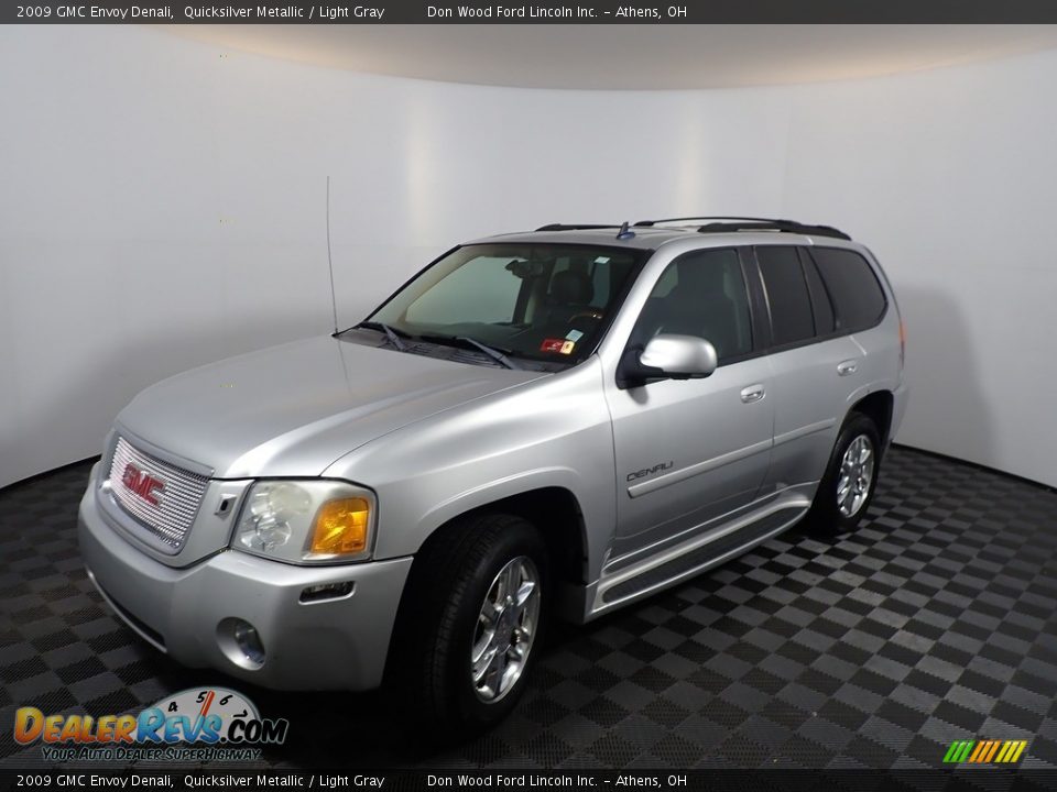 2009 GMC Envoy Denali Quicksilver Metallic / Light Gray Photo #8