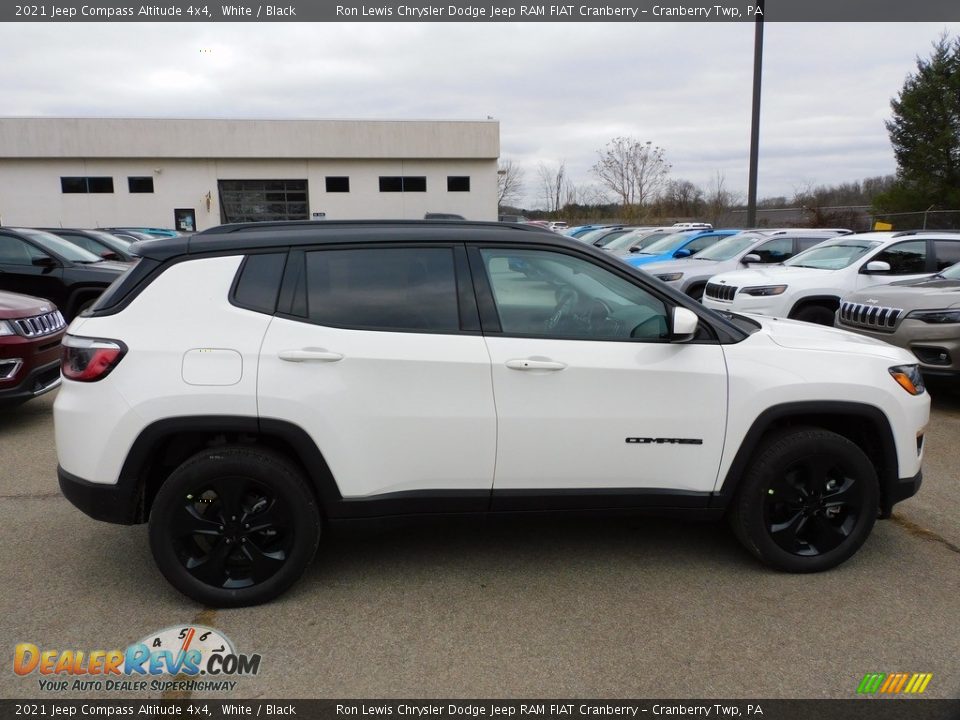 2021 Jeep Compass Altitude 4x4 White / Black Photo #4