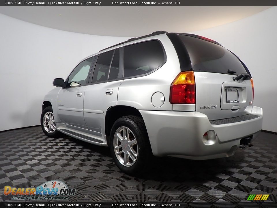2009 GMC Envoy Denali Quicksilver Metallic / Light Gray Photo #10
