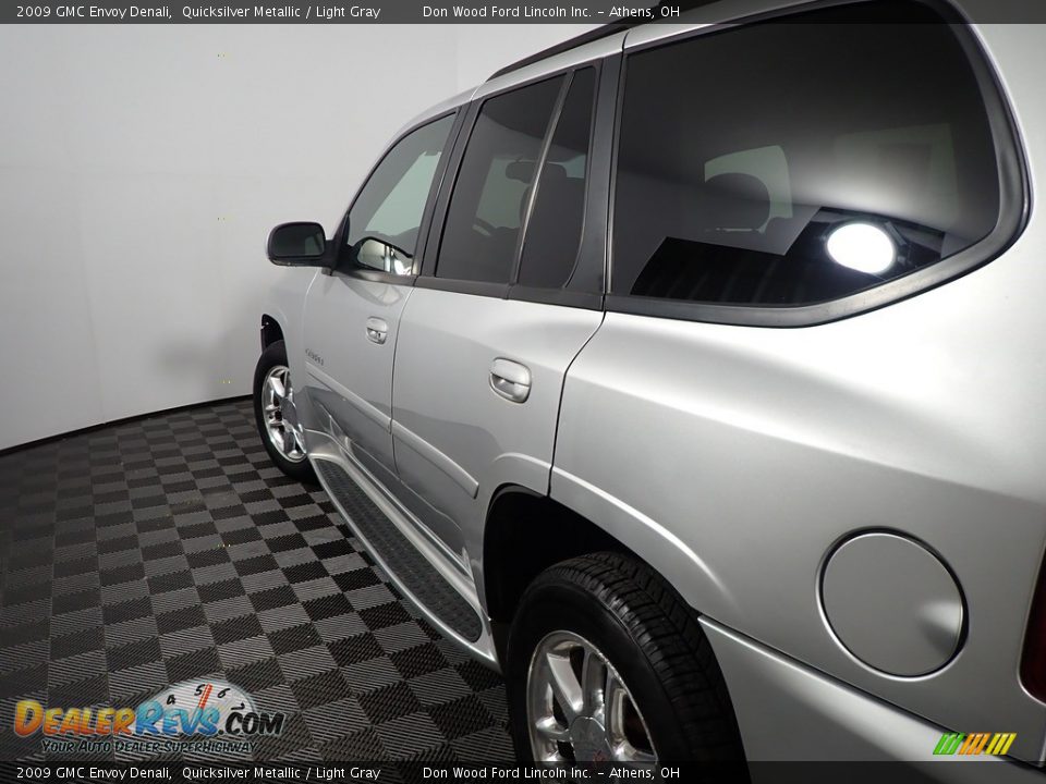 2009 GMC Envoy Denali Quicksilver Metallic / Light Gray Photo #17