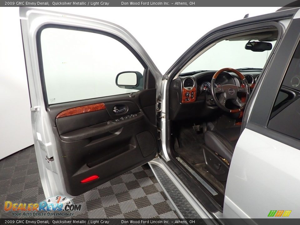 2009 GMC Envoy Denali Quicksilver Metallic / Light Gray Photo #19