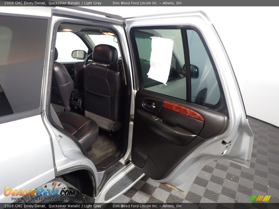2009 GMC Envoy Denali Quicksilver Metallic / Light Gray Photo #35
