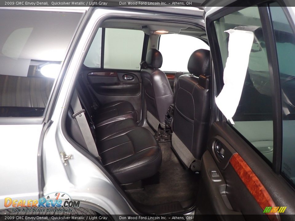 2009 GMC Envoy Denali Quicksilver Metallic / Light Gray Photo #36