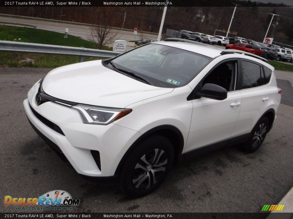 2017 Toyota RAV4 LE AWD Super White / Black Photo #10