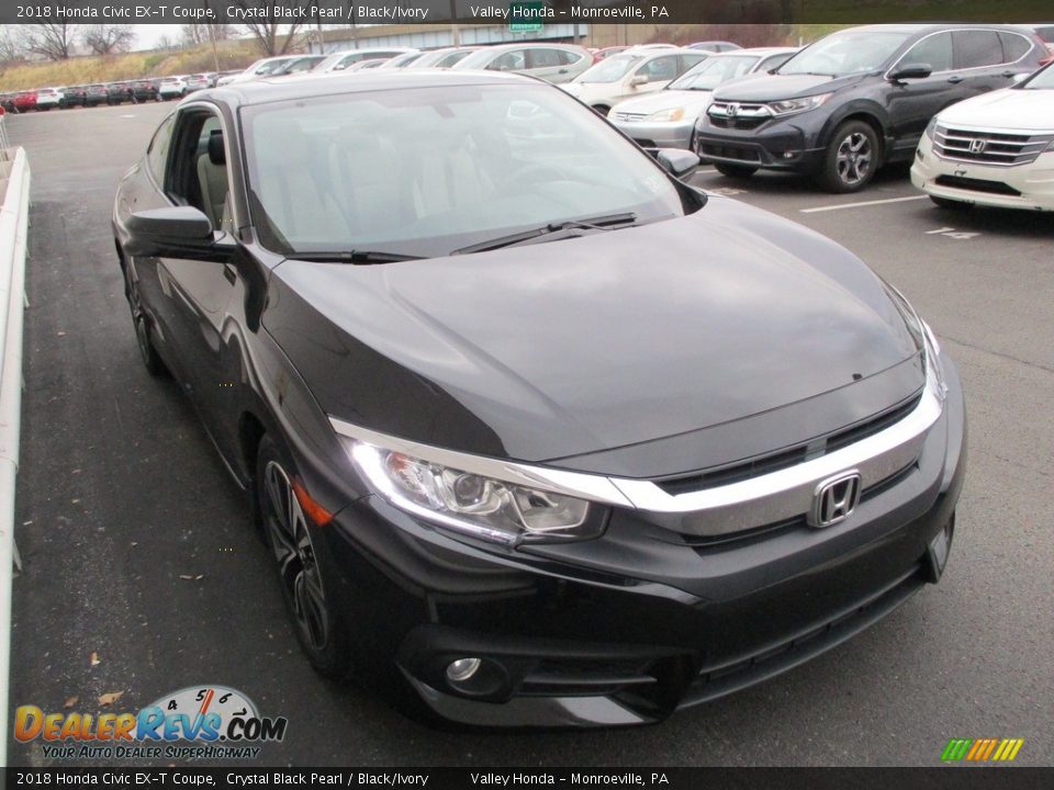 Front 3/4 View of 2018 Honda Civic EX-T Coupe Photo #7