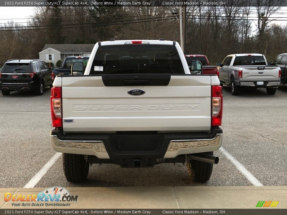 2021 Ford F250 Super Duty XLT SuperCab 4x4 Oxford White / Medium Earth Gray Photo #6