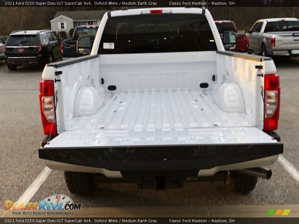 2021 Ford F250 Super Duty XLT SuperCab 4x4 Oxford White / Medium Earth Gray Photo #7