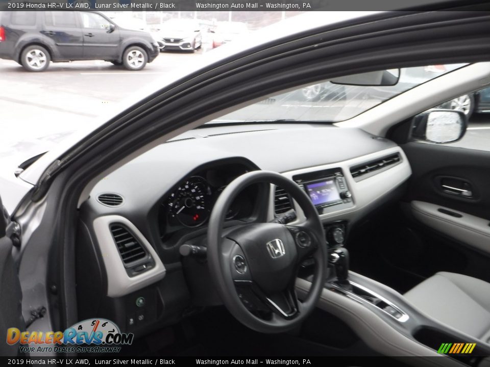2019 Honda HR-V LX AWD Lunar Silver Metallic / Black Photo #11