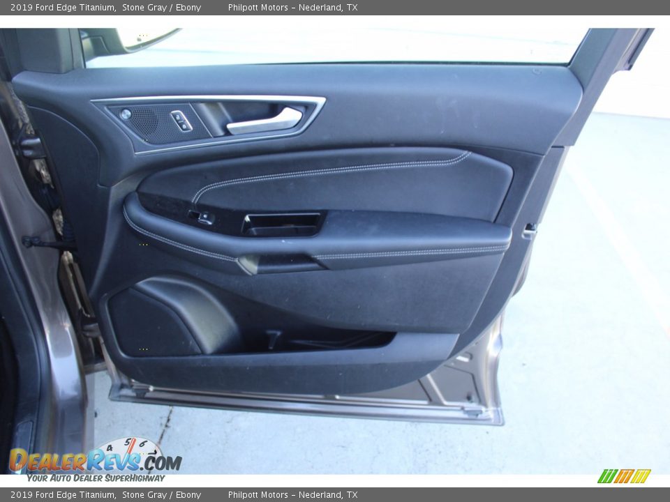 Door Panel of 2019 Ford Edge Titanium Photo #32