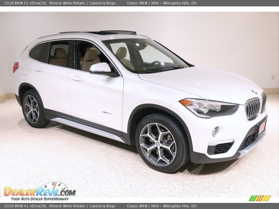 2018 BMW X1 xDrive28i Mineral White Metallic / Canberra Beige Photo #1