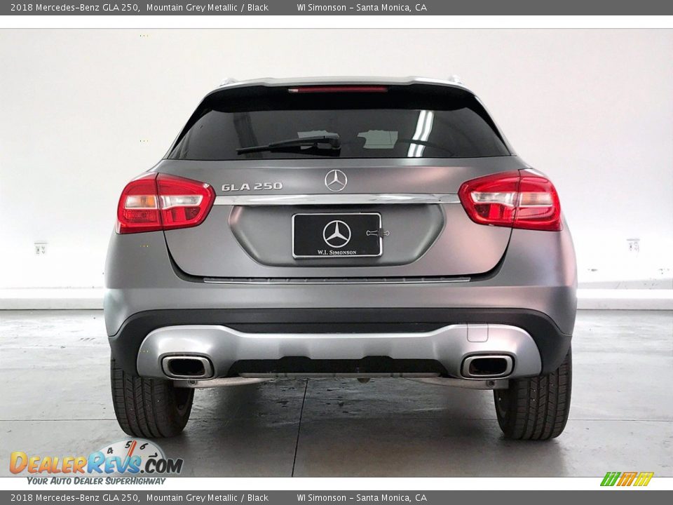 2018 Mercedes-Benz GLA 250 Mountain Grey Metallic / Black Photo #3