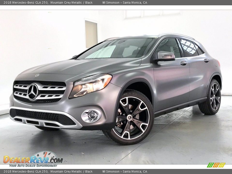 2018 Mercedes-Benz GLA 250 Mountain Grey Metallic / Black Photo #12