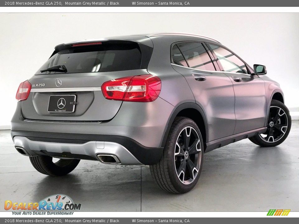 2018 Mercedes-Benz GLA 250 Mountain Grey Metallic / Black Photo #13