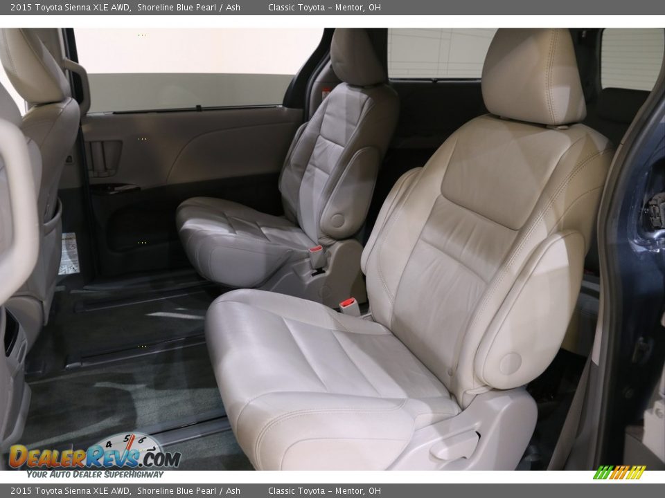 2015 Toyota Sienna XLE AWD Shoreline Blue Pearl / Ash Photo #20