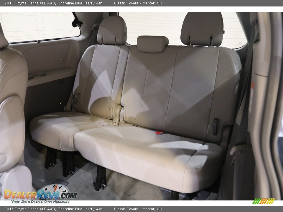 2015 Toyota Sienna XLE AWD Shoreline Blue Pearl / Ash Photo #21