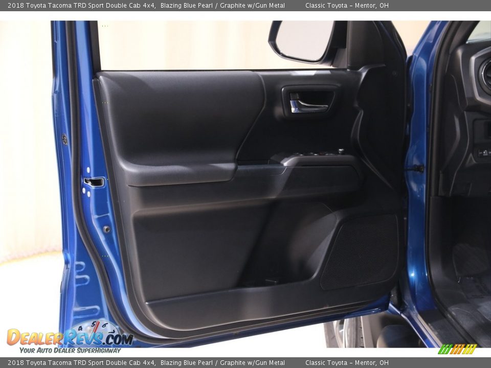 2018 Toyota Tacoma TRD Sport Double Cab 4x4 Blazing Blue Pearl / Graphite w/Gun Metal Photo #4