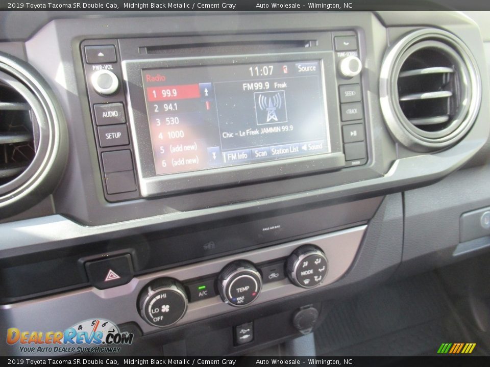 2019 Toyota Tacoma SR Double Cab Midnight Black Metallic / Cement Gray Photo #17
