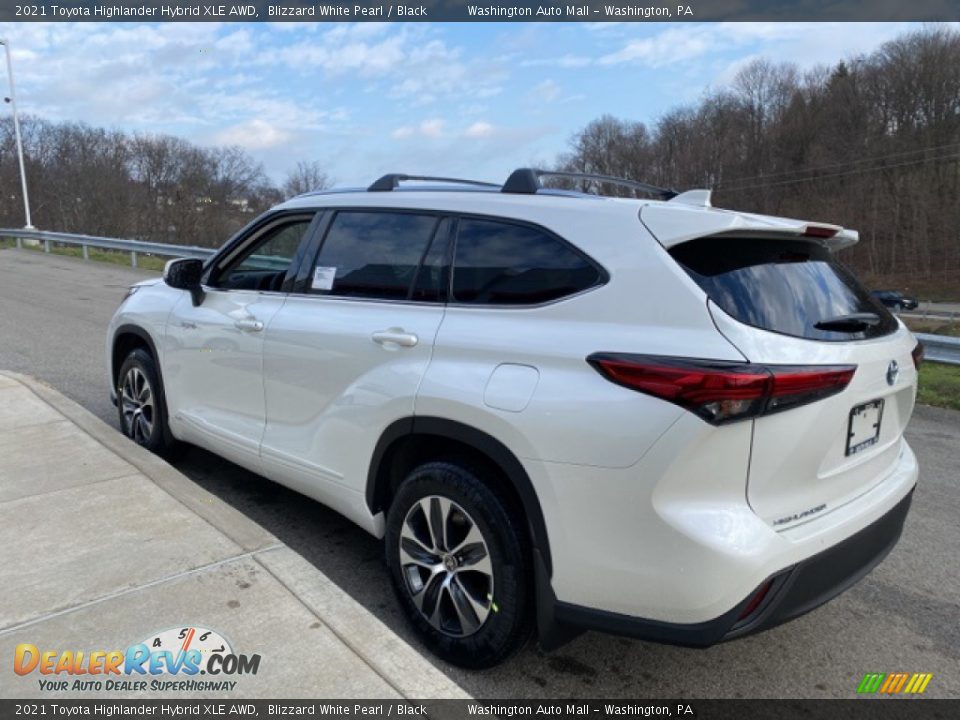 2021 Toyota Highlander Hybrid XLE AWD Blizzard White Pearl / Black Photo #2