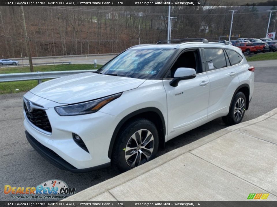 2021 Toyota Highlander Hybrid XLE AWD Blizzard White Pearl / Black Photo #13