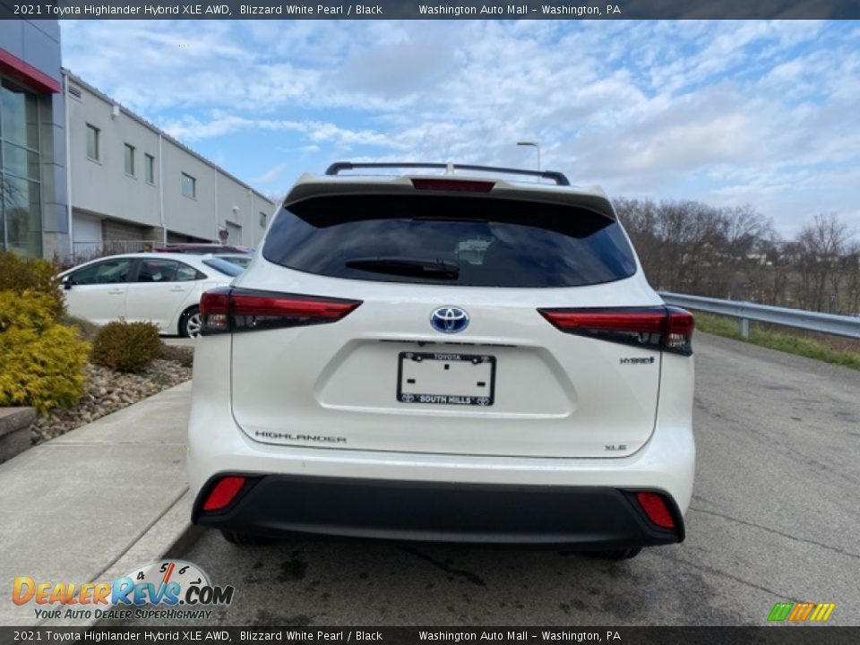 2021 Toyota Highlander Hybrid XLE AWD Blizzard White Pearl / Black Photo #15