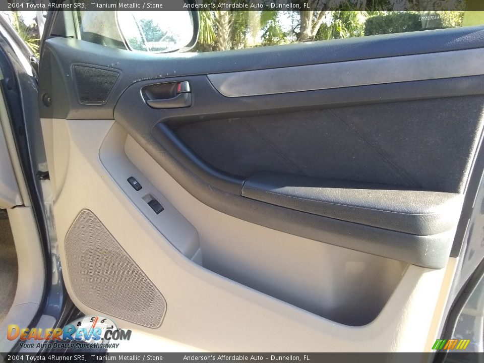 2004 Toyota 4Runner SR5 Titanium Metallic / Stone Photo #22