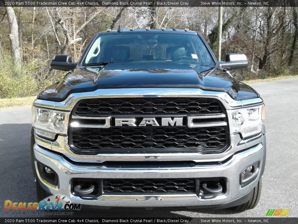 2020 Ram 5500 Tradesman Crew Cab 4x4 Chassis Diamond Black Crystal Pearl / Black/Diesel Gray Photo #3