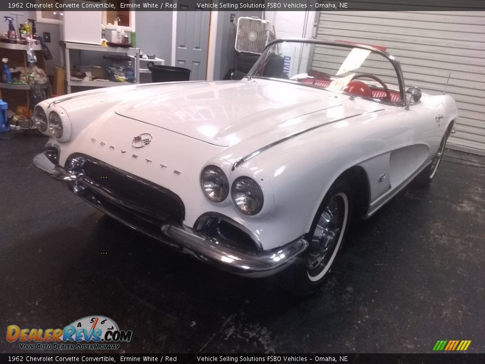 1962 Chevrolet Corvette Convertible Ermine White / Red Photo #1