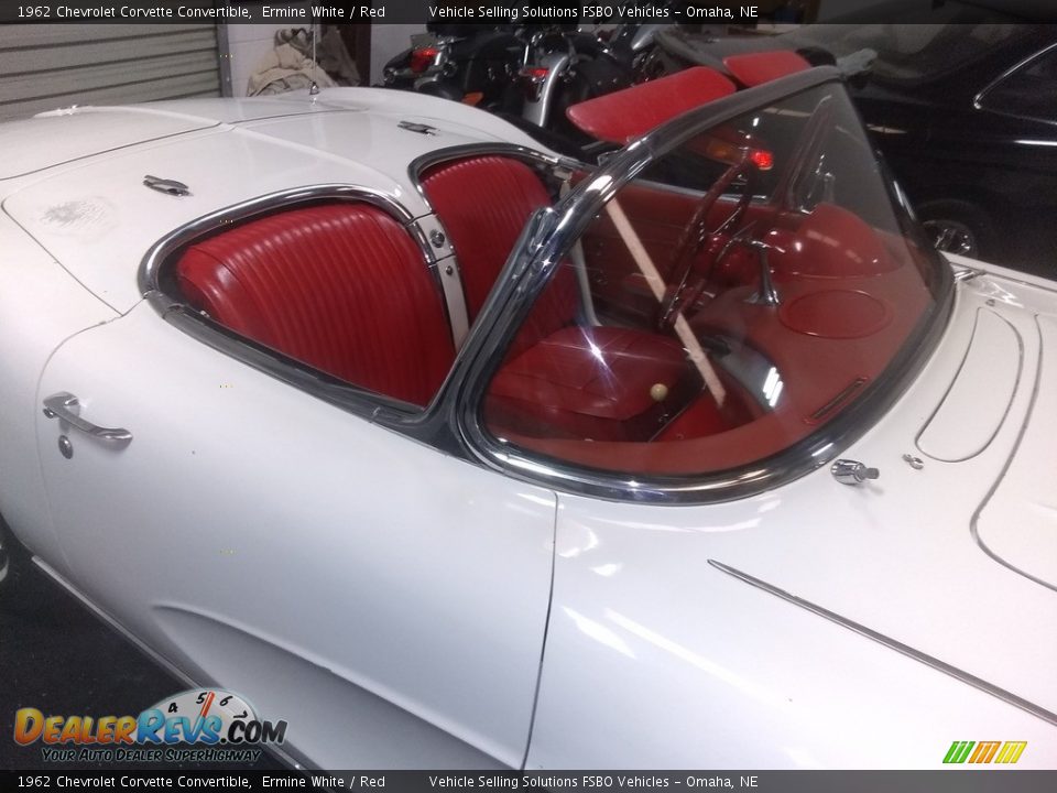 1962 Chevrolet Corvette Convertible Ermine White / Red Photo #7