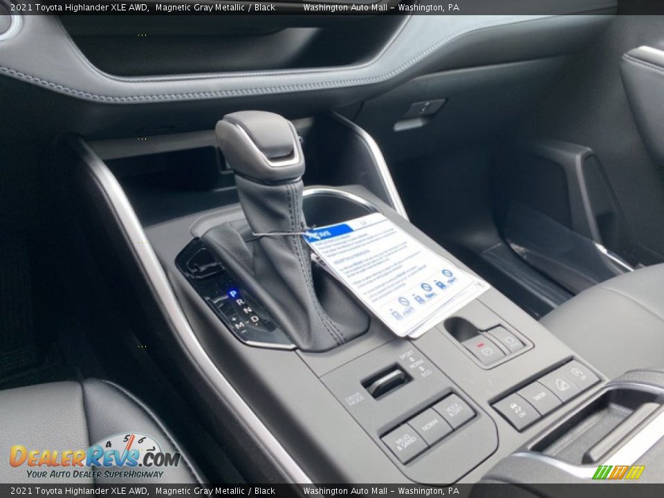 Controls of 2021 Toyota Highlander XLE AWD Photo #5
