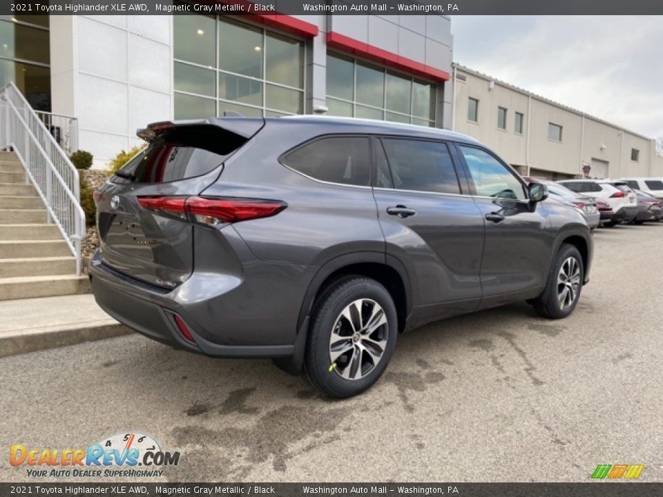 2021 Toyota Highlander XLE AWD Magnetic Gray Metallic / Black Photo #14