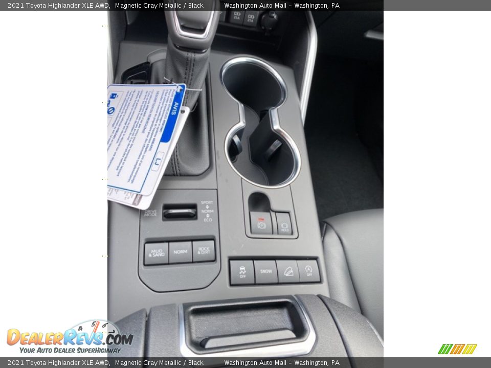2021 Toyota Highlander XLE AWD Magnetic Gray Metallic / Black Photo #17