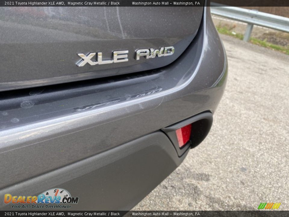2021 Toyota Highlander XLE AWD Logo Photo #23