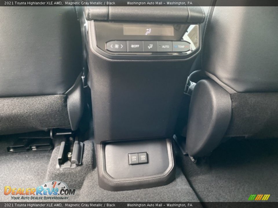 2021 Toyota Highlander XLE AWD Magnetic Gray Metallic / Black Photo #28