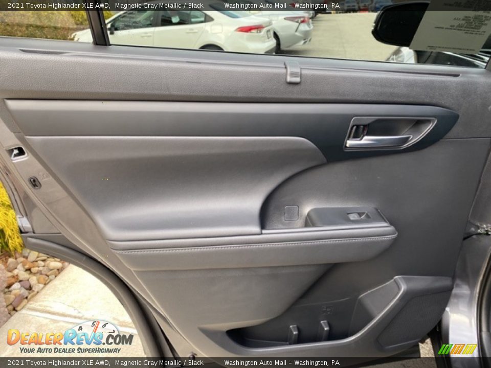 2021 Toyota Highlander XLE AWD Magnetic Gray Metallic / Black Photo #29