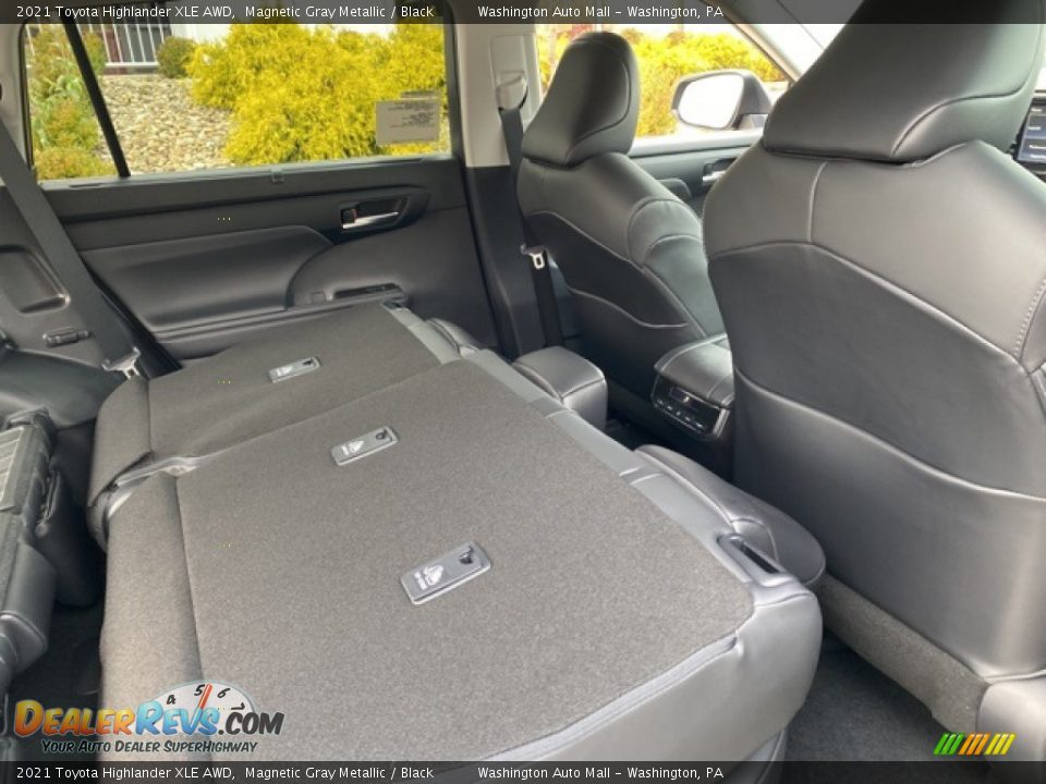 2021 Toyota Highlander XLE AWD Magnetic Gray Metallic / Black Photo #31