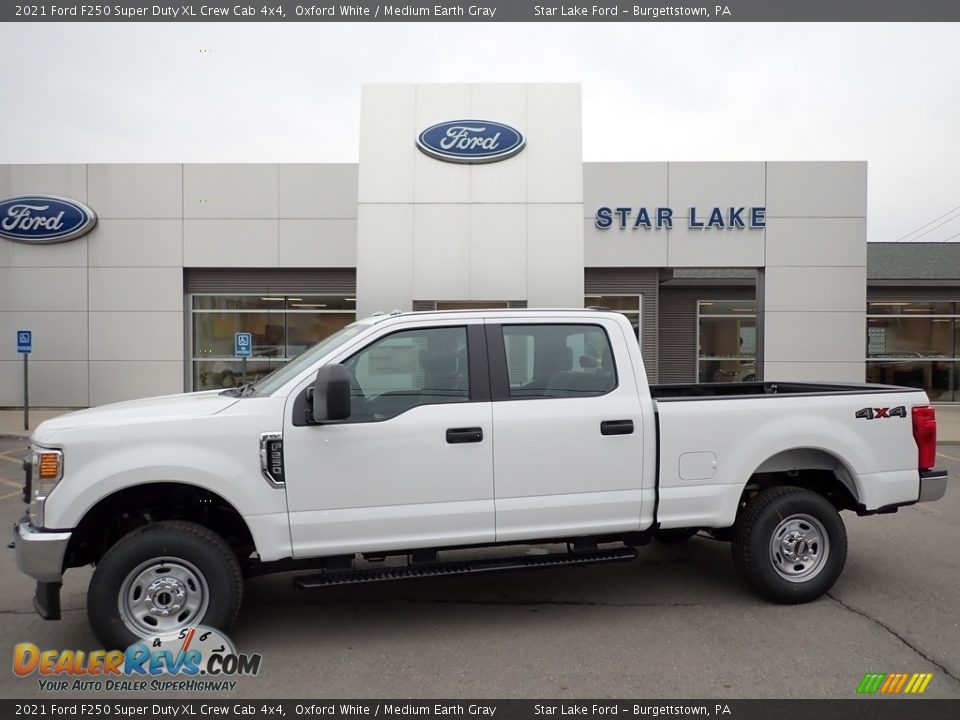 2021 Ford F250 Super Duty XL Crew Cab 4x4 Oxford White / Medium Earth Gray Photo #1