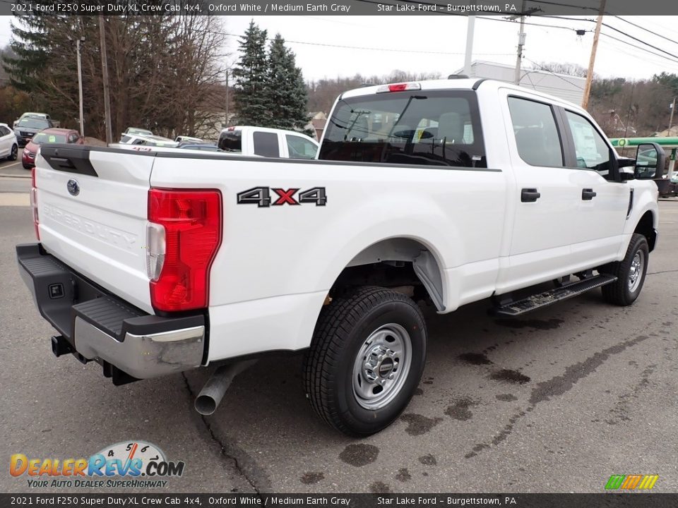 2021 Ford F250 Super Duty XL Crew Cab 4x4 Oxford White / Medium Earth Gray Photo #6