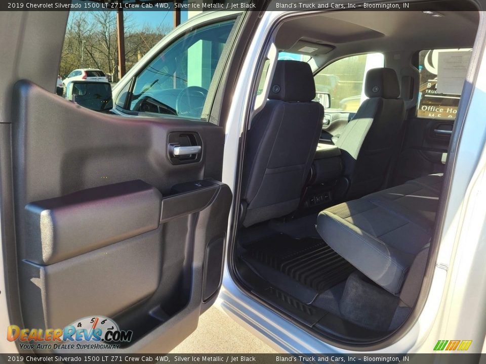 2019 Chevrolet Silverado 1500 LT Z71 Crew Cab 4WD Silver Ice Metallic / Jet Black Photo #36